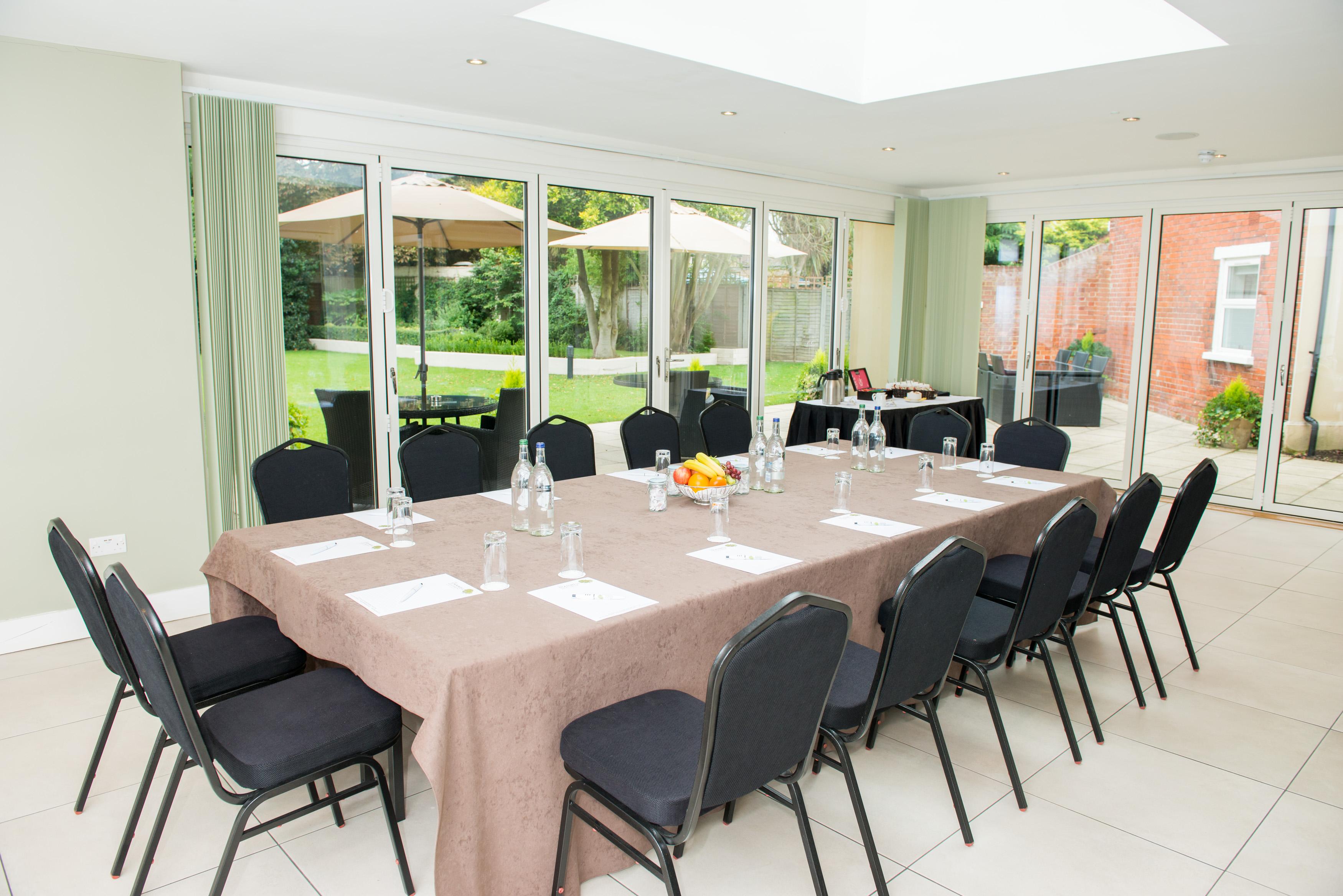 Stanwell Hotel By Mercure מראה חיצוני תמונה