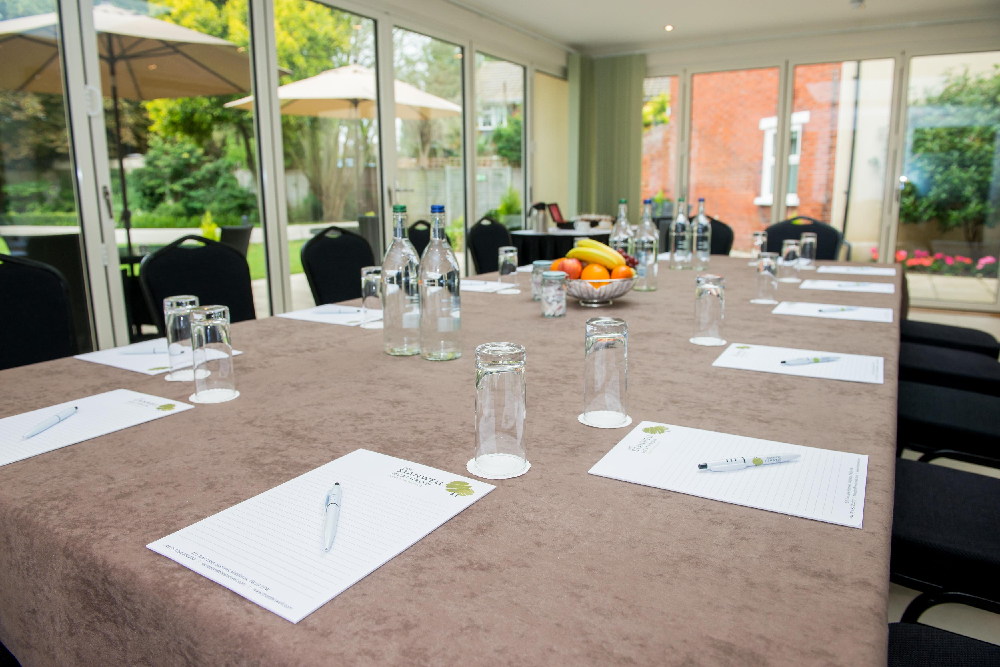 Stanwell Hotel By Mercure מראה חיצוני תמונה