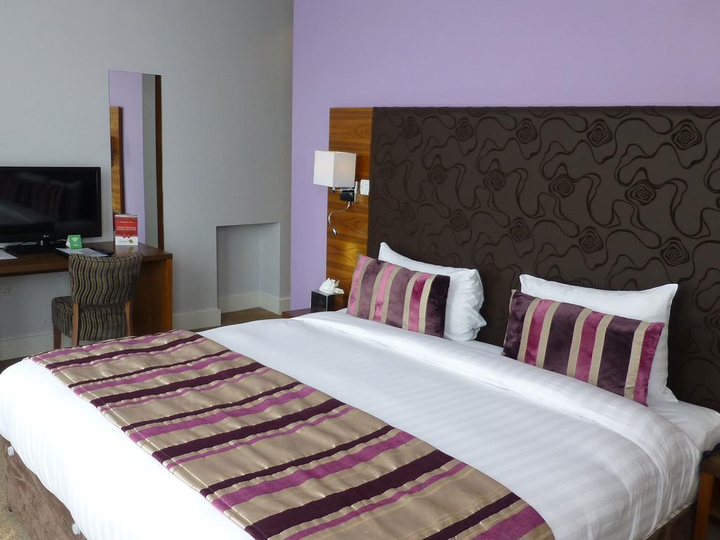 Stanwell Hotel By Mercure מראה חיצוני תמונה