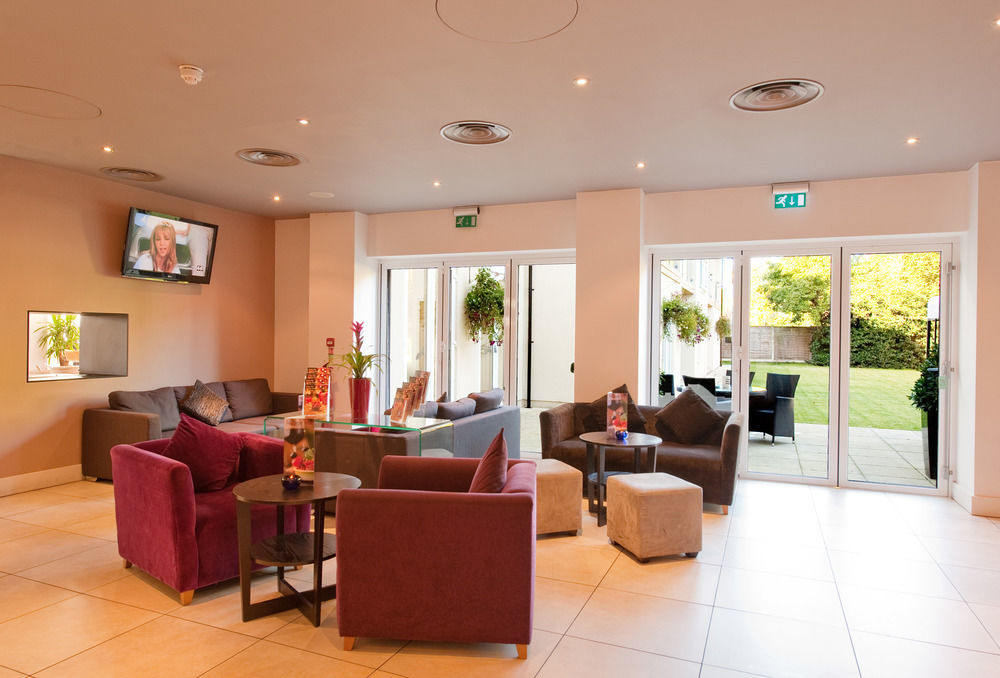 Stanwell Hotel By Mercure מראה חיצוני תמונה