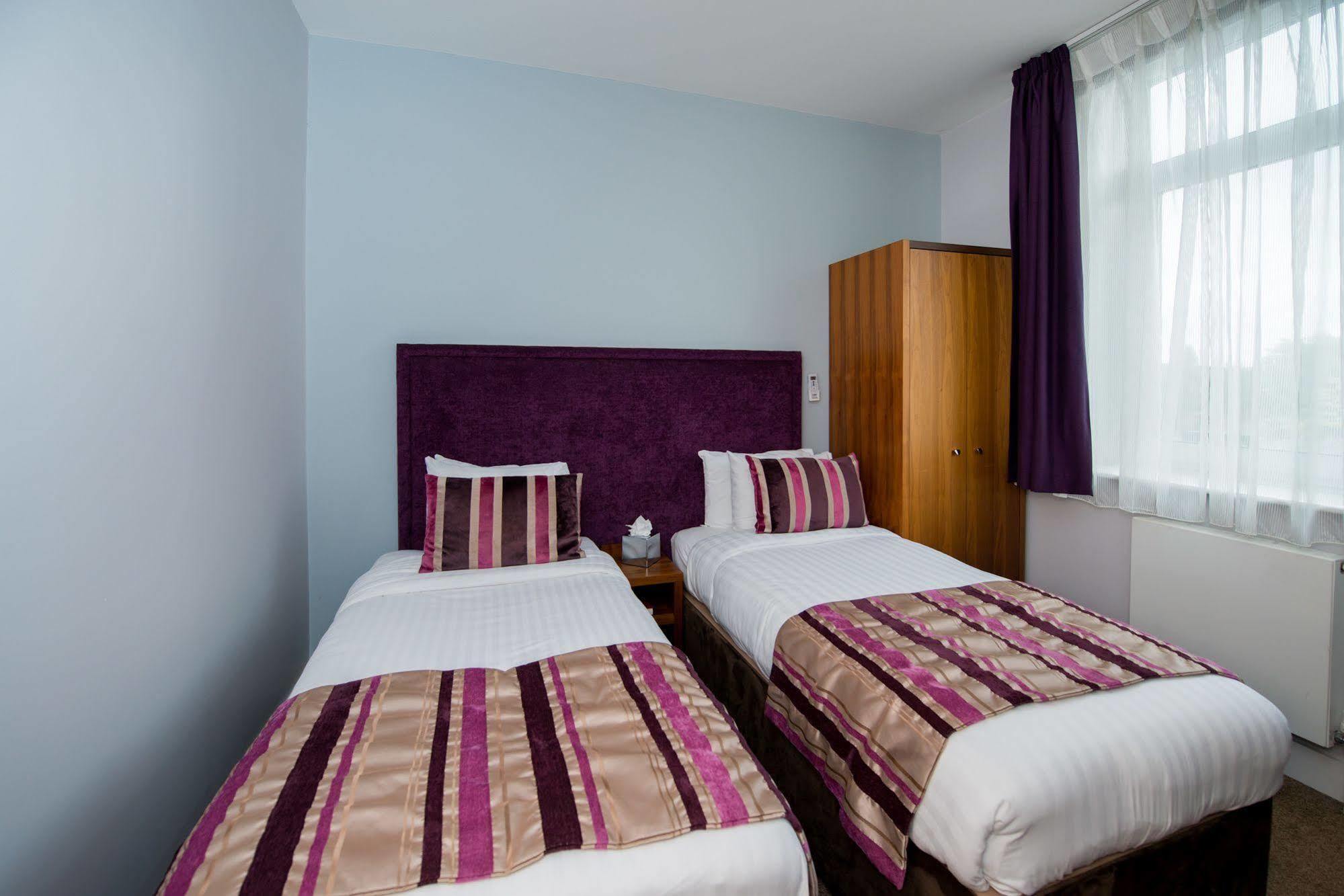 Stanwell Hotel By Mercure מראה חיצוני תמונה
